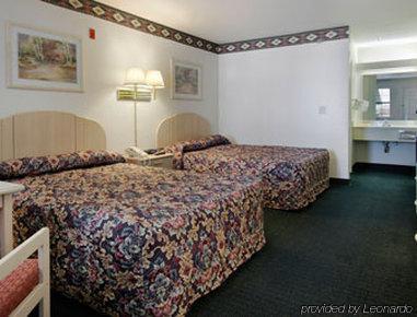 Hotel Oyo I-44 Sheppard Airforce 2*